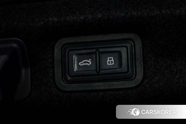 Audi A7L id 4298028 из Китая 30