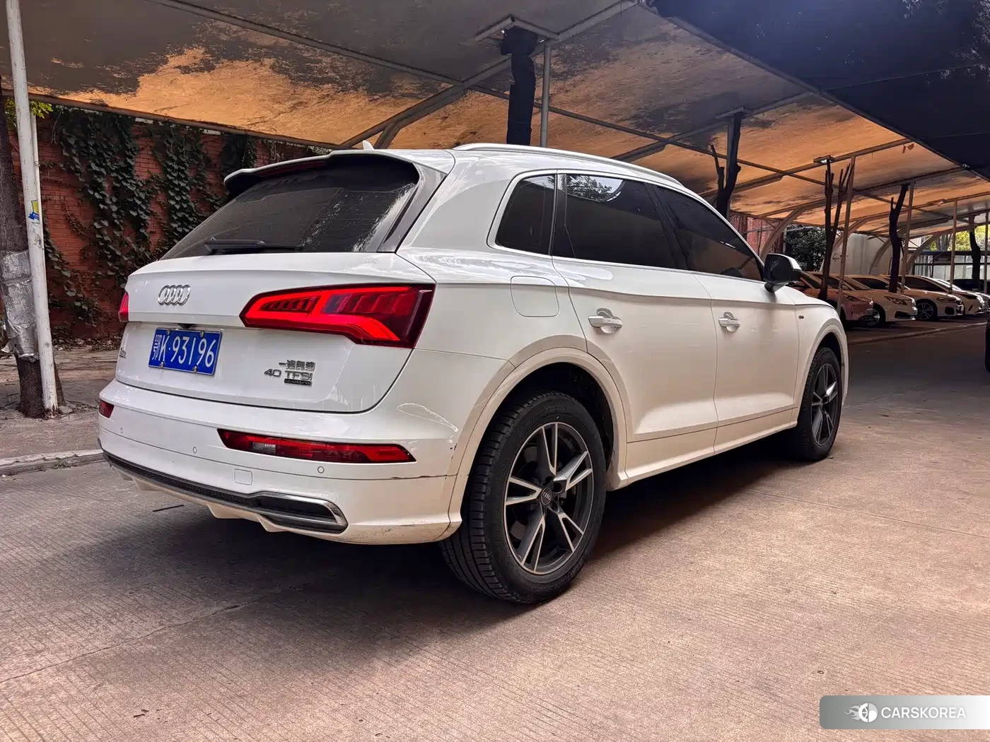 Audi Q5L id 4680726 из Китая 9
