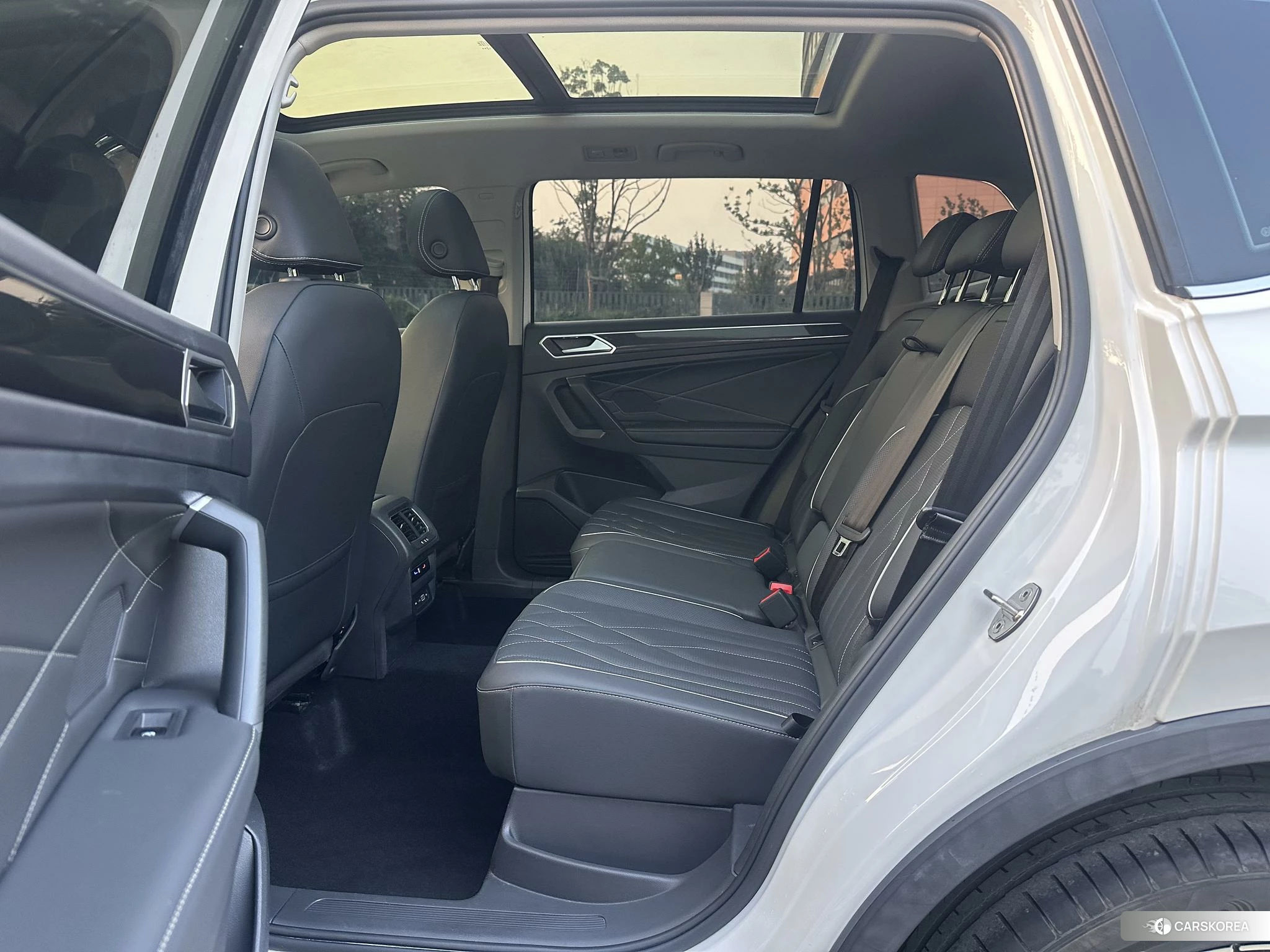 Volkswagen Tiguan L 2020 Белый из Китая, фото 6