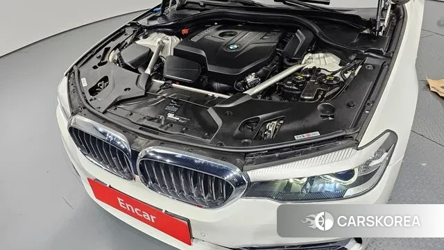 BMW 5 Series (G30) id 3363073 из Кореи 16