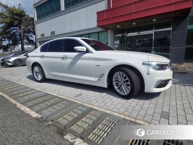BMW 5 Series (G30) id 3955905 из Кореи 8