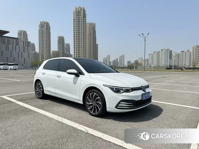 Volkswagen Golf 2022 Белый из Китая, фото 6