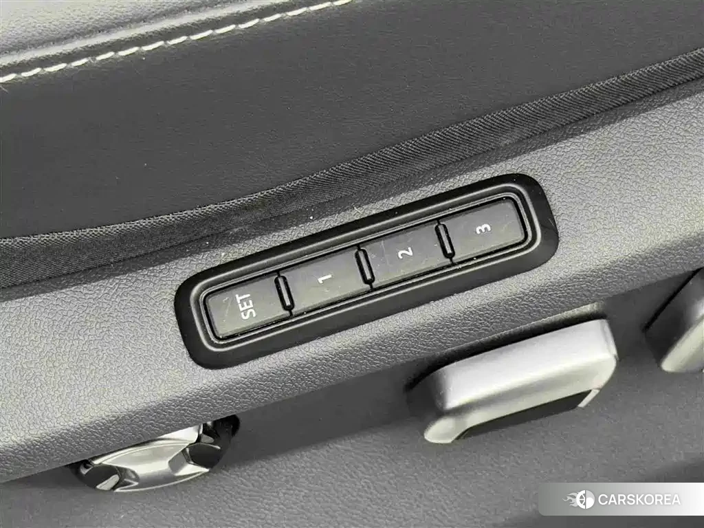 Volkswagen Touareg id 4674510 из Китая 15