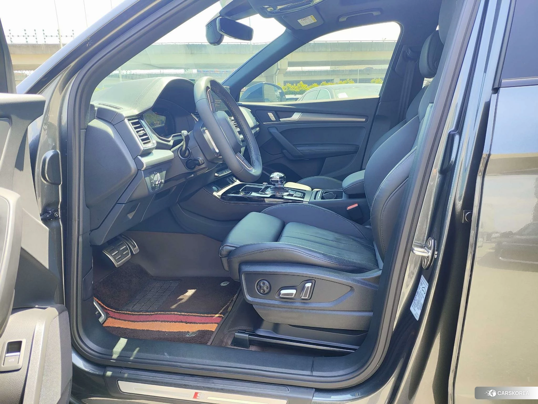 Audi Q5L id 4492708 из Китая 9