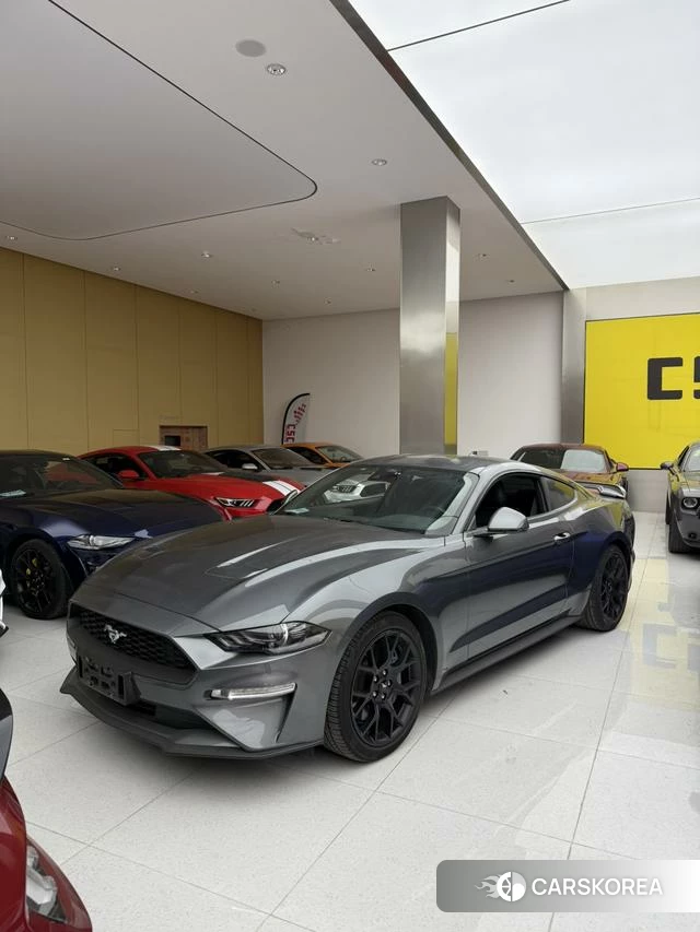 Ford Mustang 2021 Темно-серый из Китая, фото 6