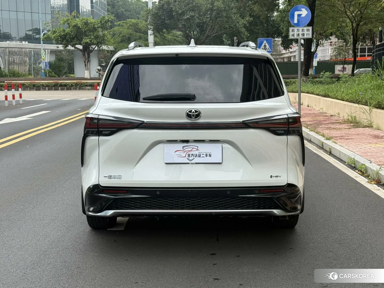 Toyota Granvia id 4510917 из Китая 18
