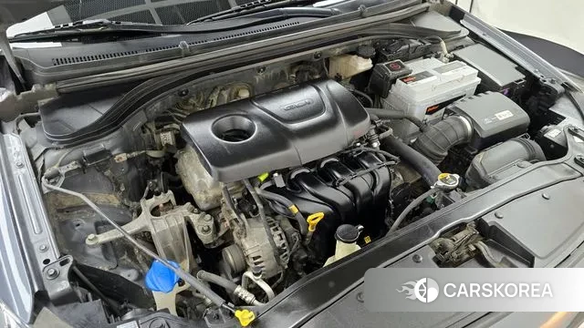 Hyundai Avante AD id 3779208 из Кореи 16