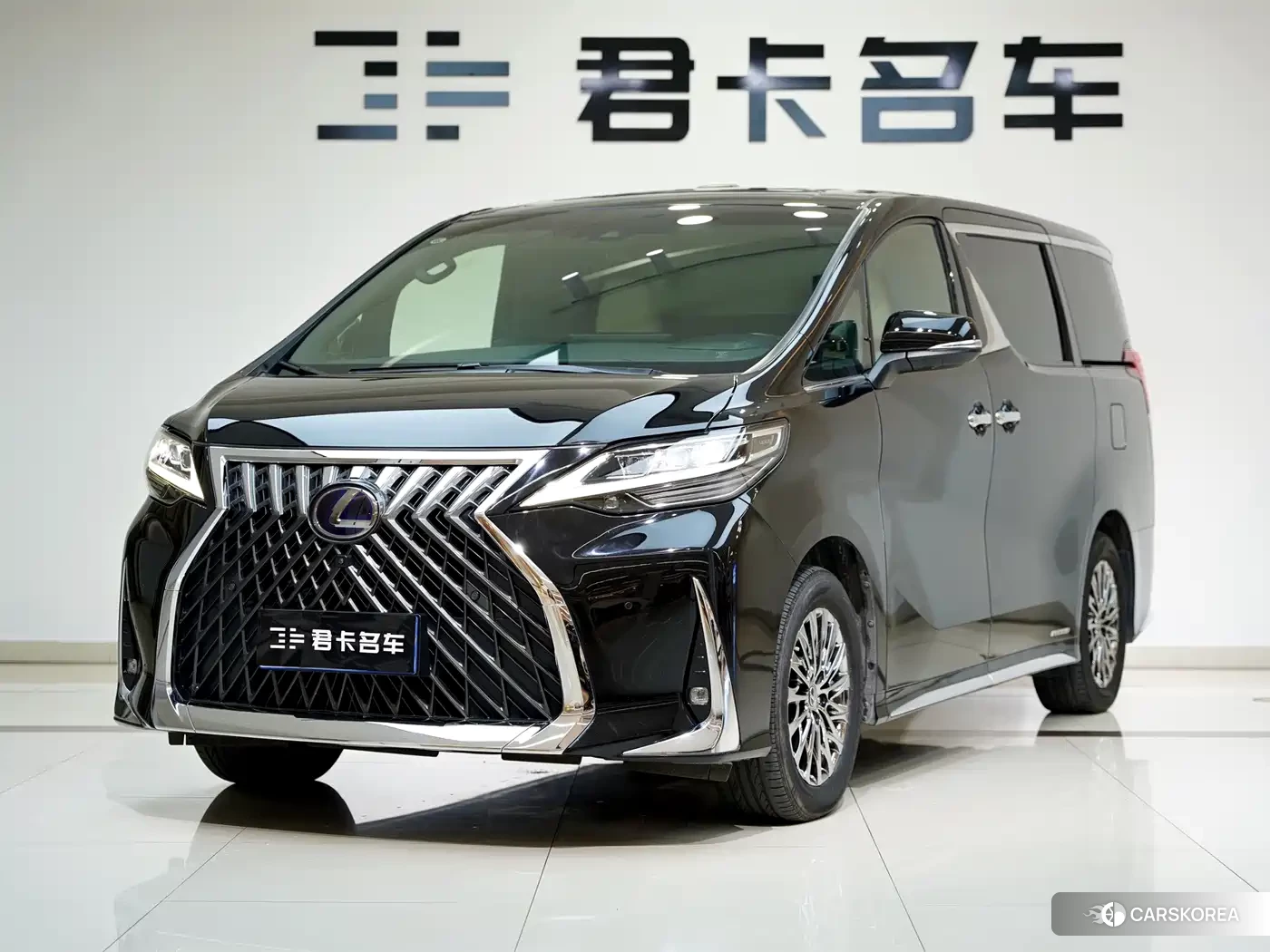 Lexus LM id 4559795 из Китая 18