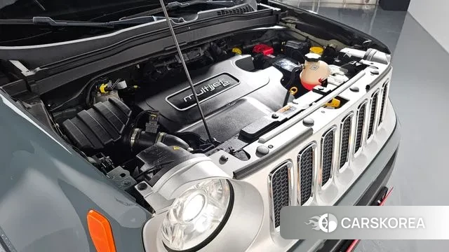 Jeep Renegade id 3248982 из Кореи 16