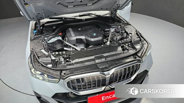 BMW 5 Series (G60) id 3831441 из Кореи 16