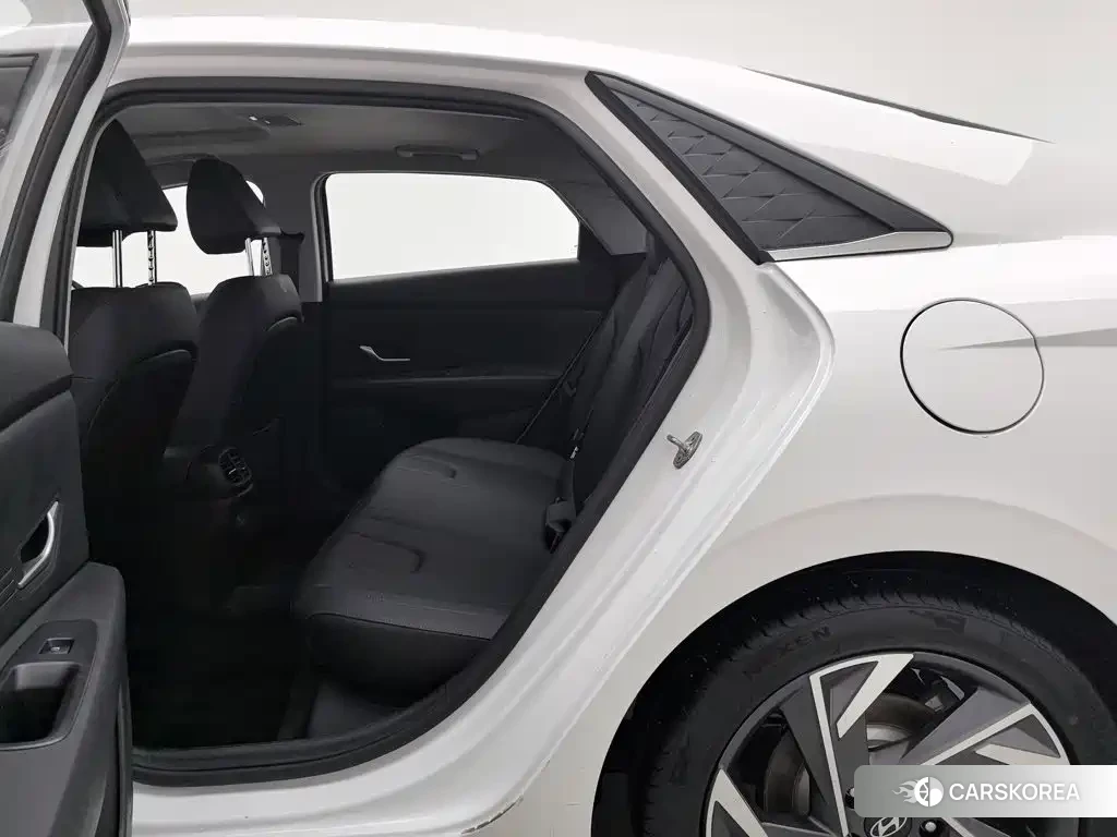 Hyundai Elantra id 4654587 из Китая 20