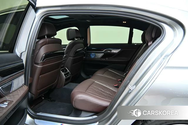 BMW 7 series id 4261369 из Китая 16