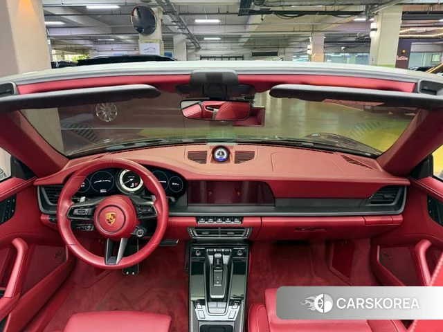 Porsche 911(992) id 4540941 из Кореи 16