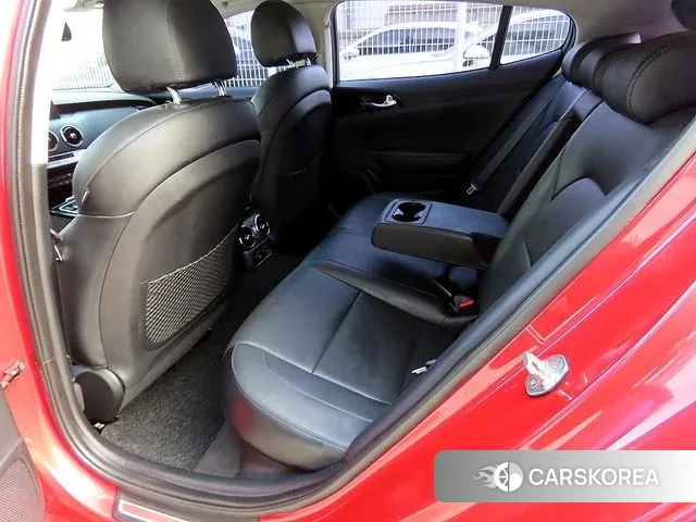 Kia Stinger id 3464999 из Кореи 16