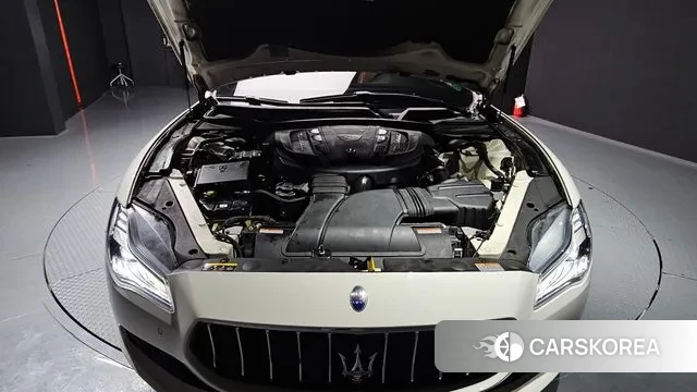 Maserati Quattroporte id 2480493 из Кореи 16