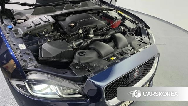 Jaguar All New XJ id 3829132 из Кореи 16