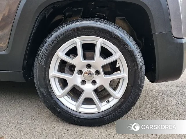 Jeep Renegade id 3681770 из Кореи 16