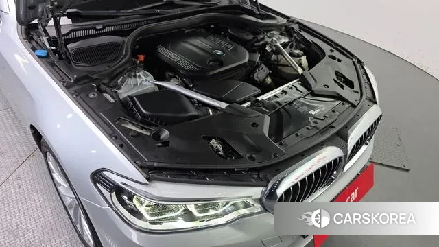 BMW 5 Series (G30) id 3698103 из Кореи 16