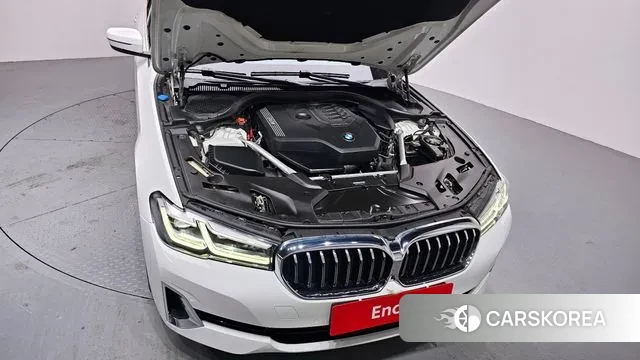 BMW 5 Series (G30) id 3645322 из Кореи 16