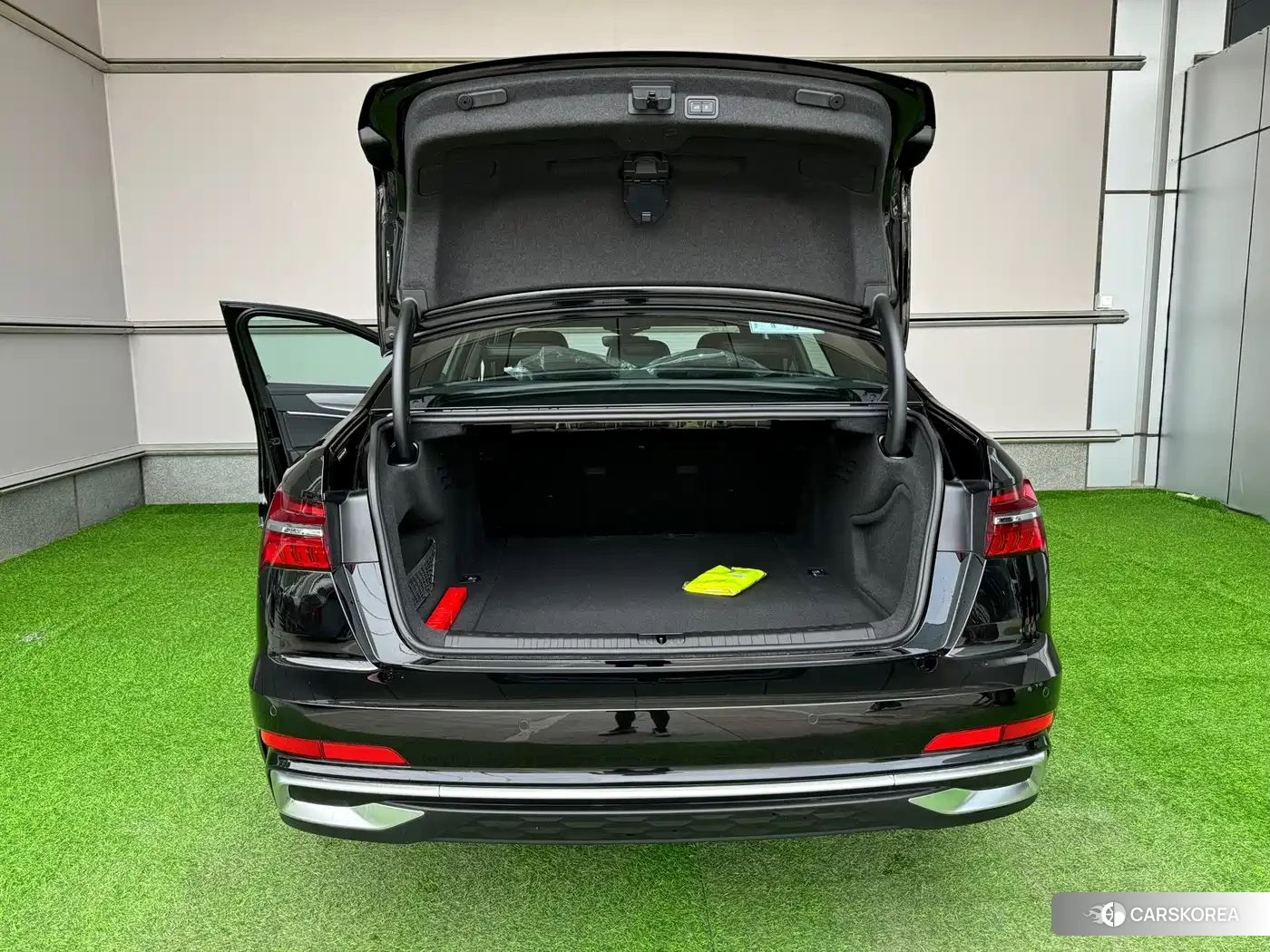 Audi A6L id 4622284 из Китая 11