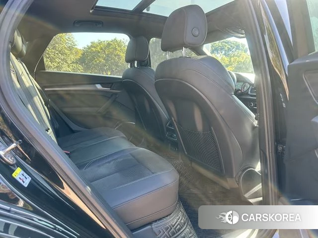 Audi Q5L Sportback id 4242077 из Китая 16