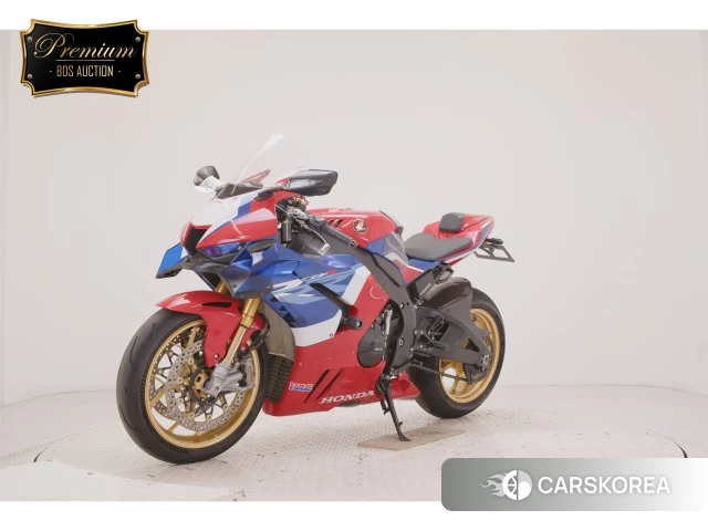 Проданный Honda CBR1000RR-R FIREBLADE SP 2023 из Японии, фото 3