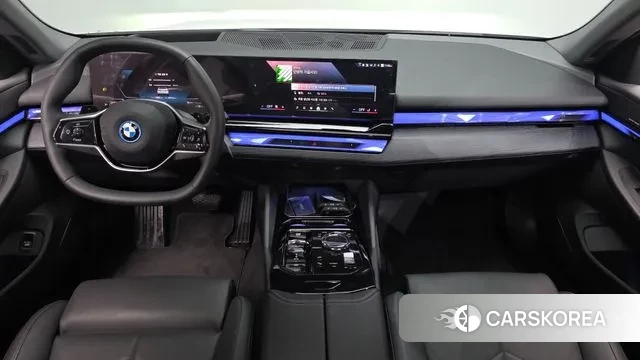 BMW 5 Series (G60) id 3610048 из Кореи 16