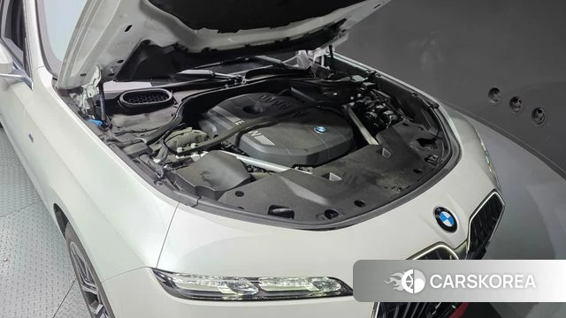 BMW 7 Series (G70) id 4584874 из Кореи 16