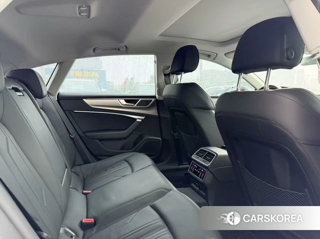 Audi A7 2024 Белый из Китая, фото 6