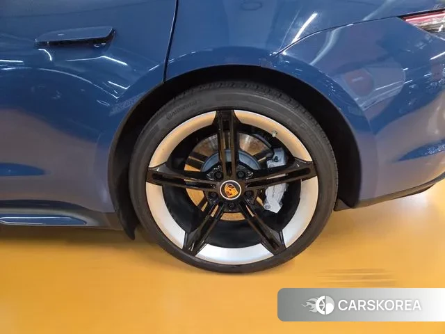 Porsche Taycan id 3751102 из Кореи 9