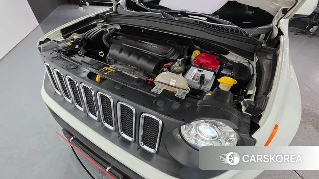 Jeep Renegade id 4574480 из Кореи 26