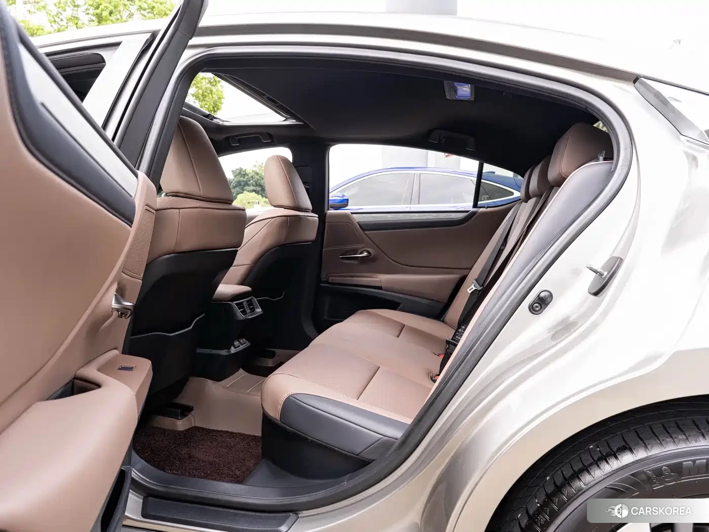 Lexus ES id 4570798 из Китая 16