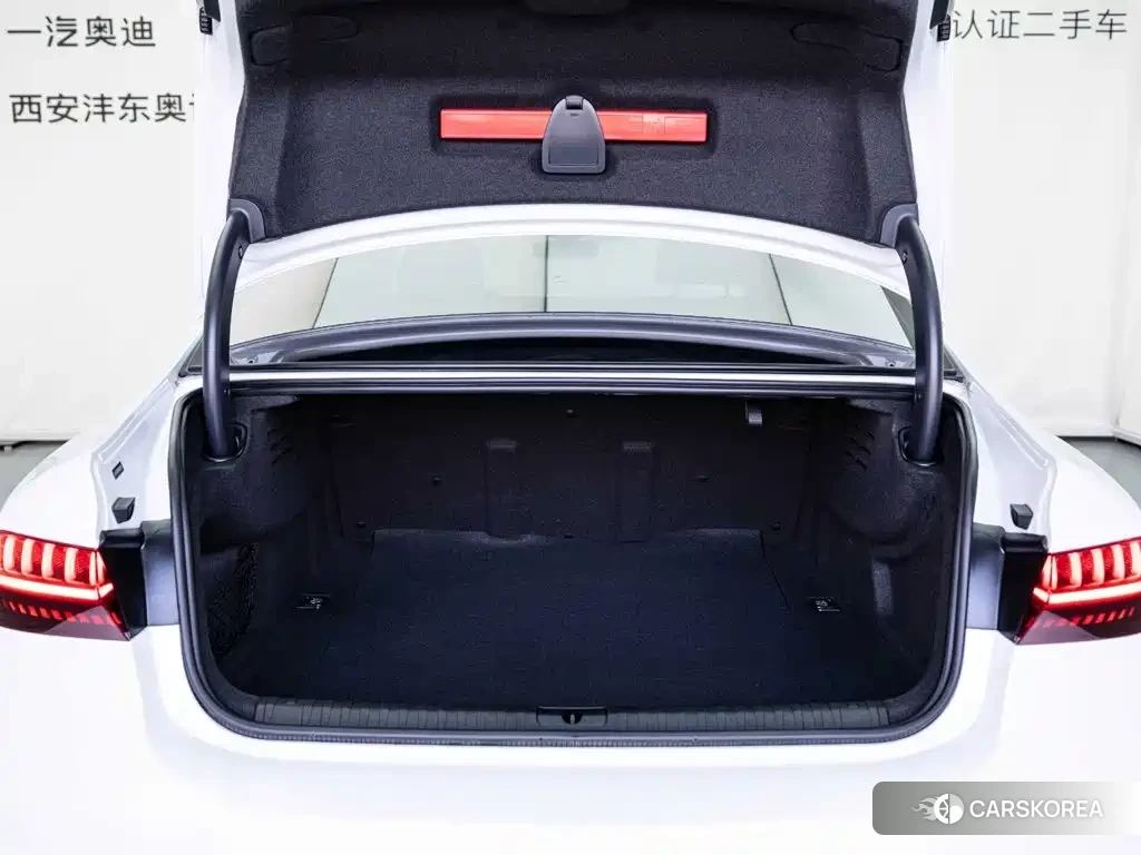 Audi A7L 2024 Белый из Китая, фото 6