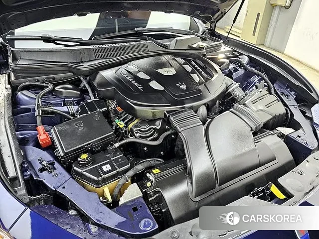 Maserati Ghibli id 3239138 из Кореи 16