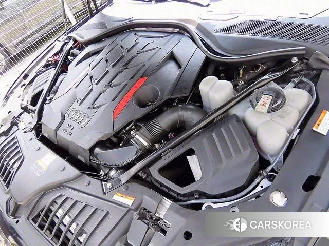 Audi S8 (D5) id 3100658 из Кореи 16
