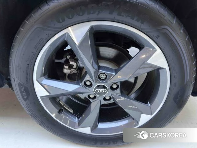 Audi Q3 id 4380480 из Китая 19