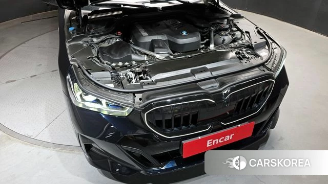 BMW 5 Series (G60) id 3891296 из Кореи 16