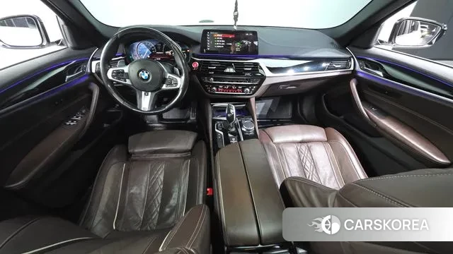 BMW 5 Series (G30) id 3641672 из Кореи 16