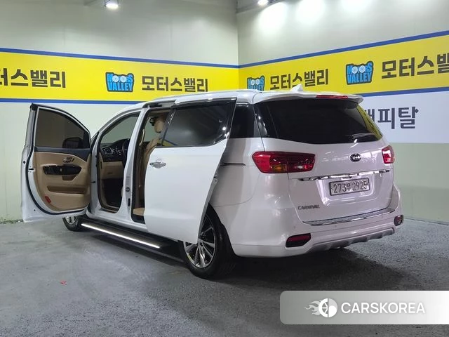 Kia The New Carnival id 4531049 из Кореи 16
