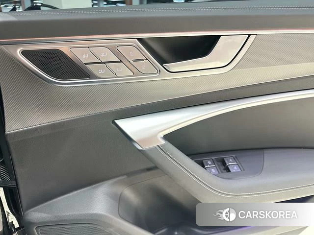 Audi A7L id 4359371 из Китая 12
