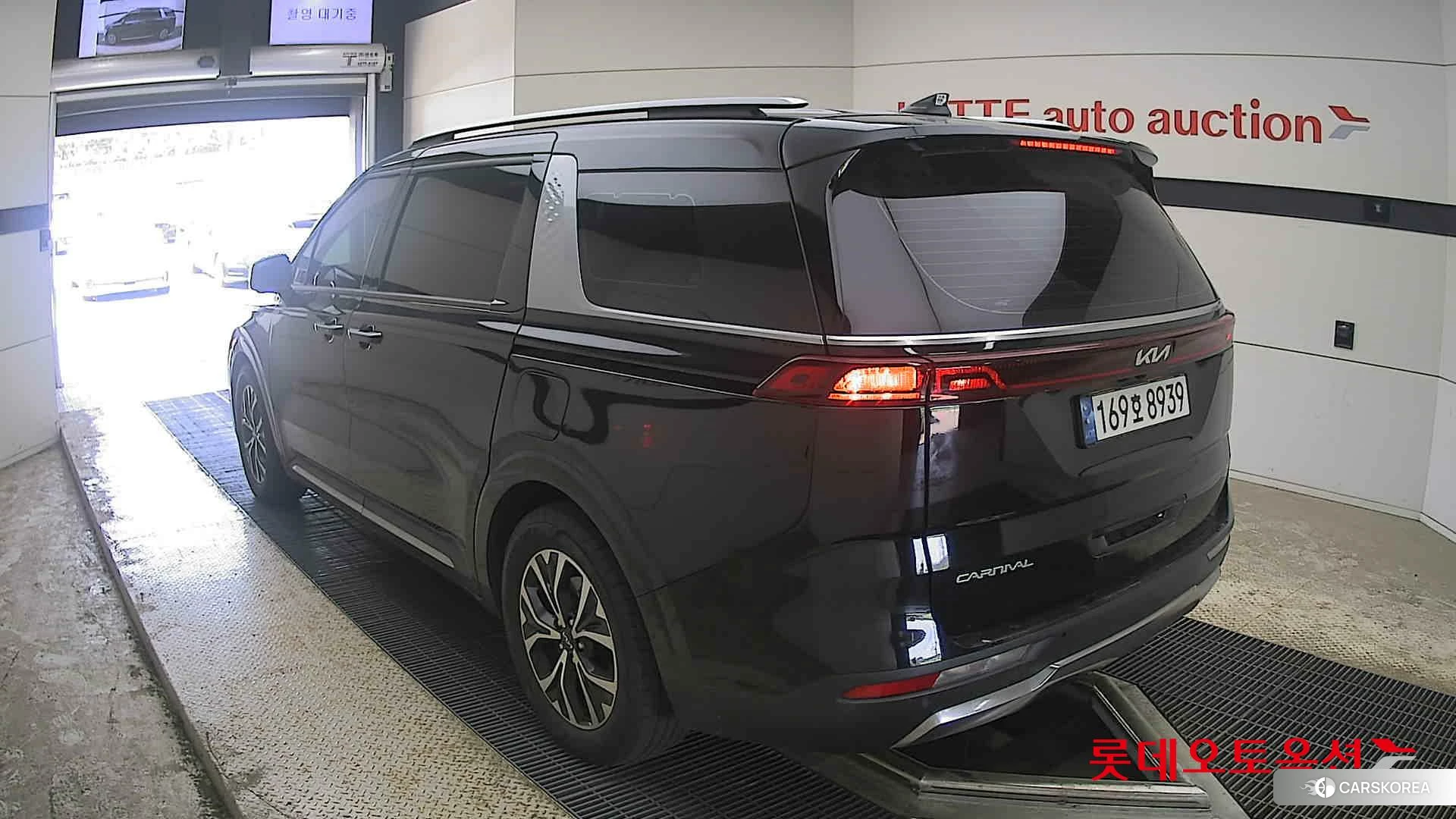 Kia Carnival id 4289596 из Кореи 33
