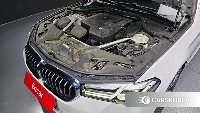 BMW 5 Series (G30) id 3361068 из Кореи 16