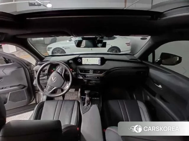 Lexus UX250h id 3625976 из Кореи 16