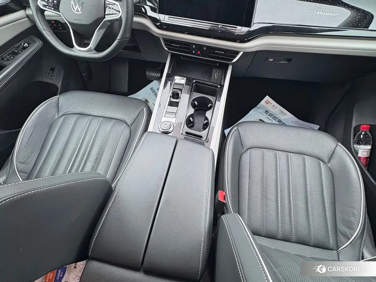Volkswagen Touareg id 4629621 из Китая 13