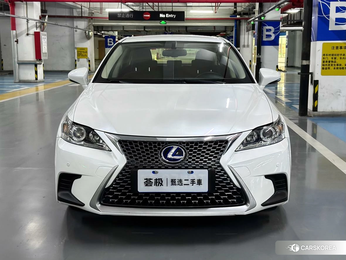 Lexus CT id 4479338 из Китая 12