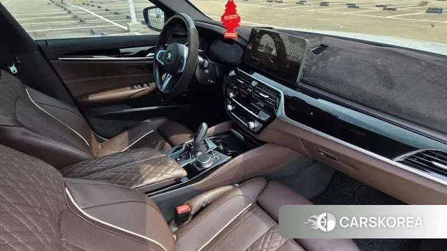 BMW 5 Series (G30) id 2984395 из Кореи 10