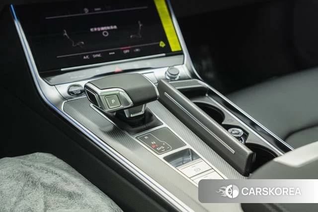 Audi A6L id 4271362 из Китая 14