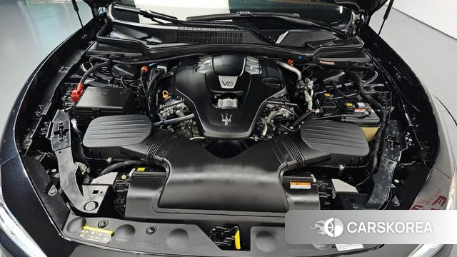 Maserati Ghibli id 4666992 из Кореи 16