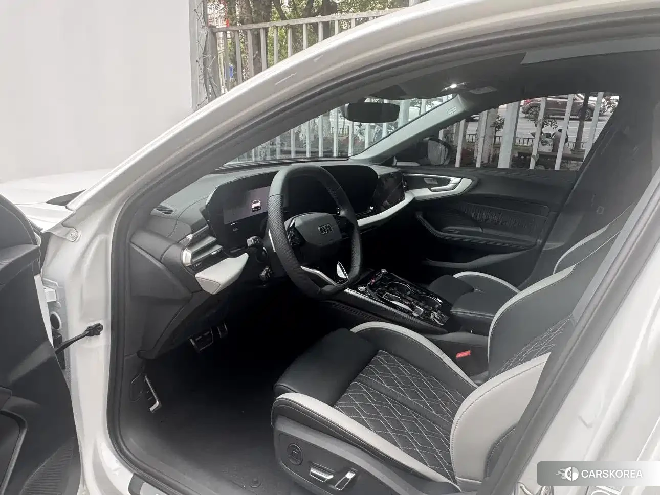 Audi A5L id 4539028 из Китая 22