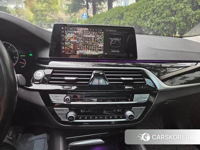 BMW 5 Series (G30) id 3407751 из Кореи 16